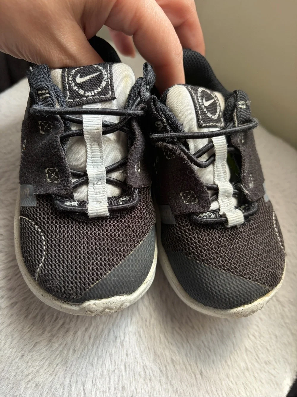 Nike Youth Black and White Mesh Sneakers